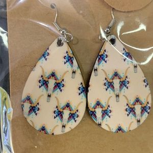 Teardrop earrings